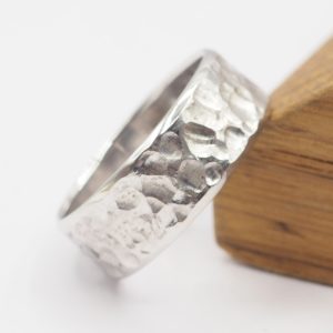 Alliance en or blanc 18 carats - Reflet