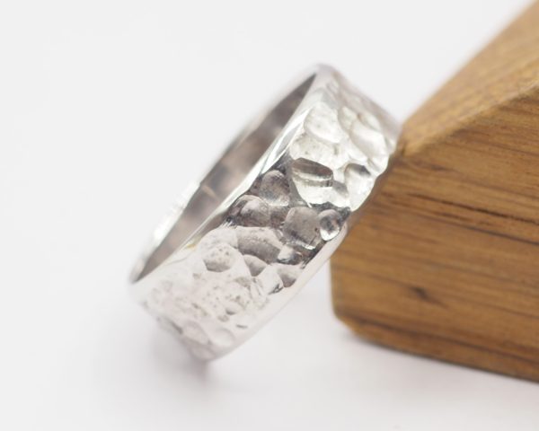 Alliance en or blanc 18 carats - Reflet