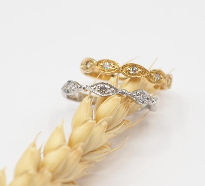 Alliance or 18 carats et diamants en or jaune et or blanc. 